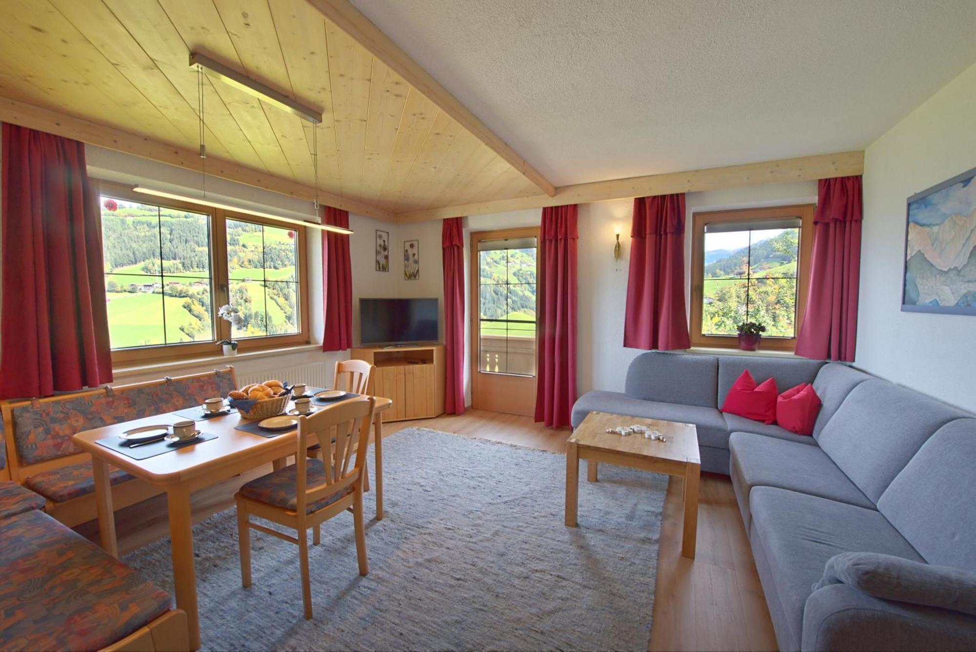Ferienwohnung Ausblick Zillertal Hainzenberg Exterior foto