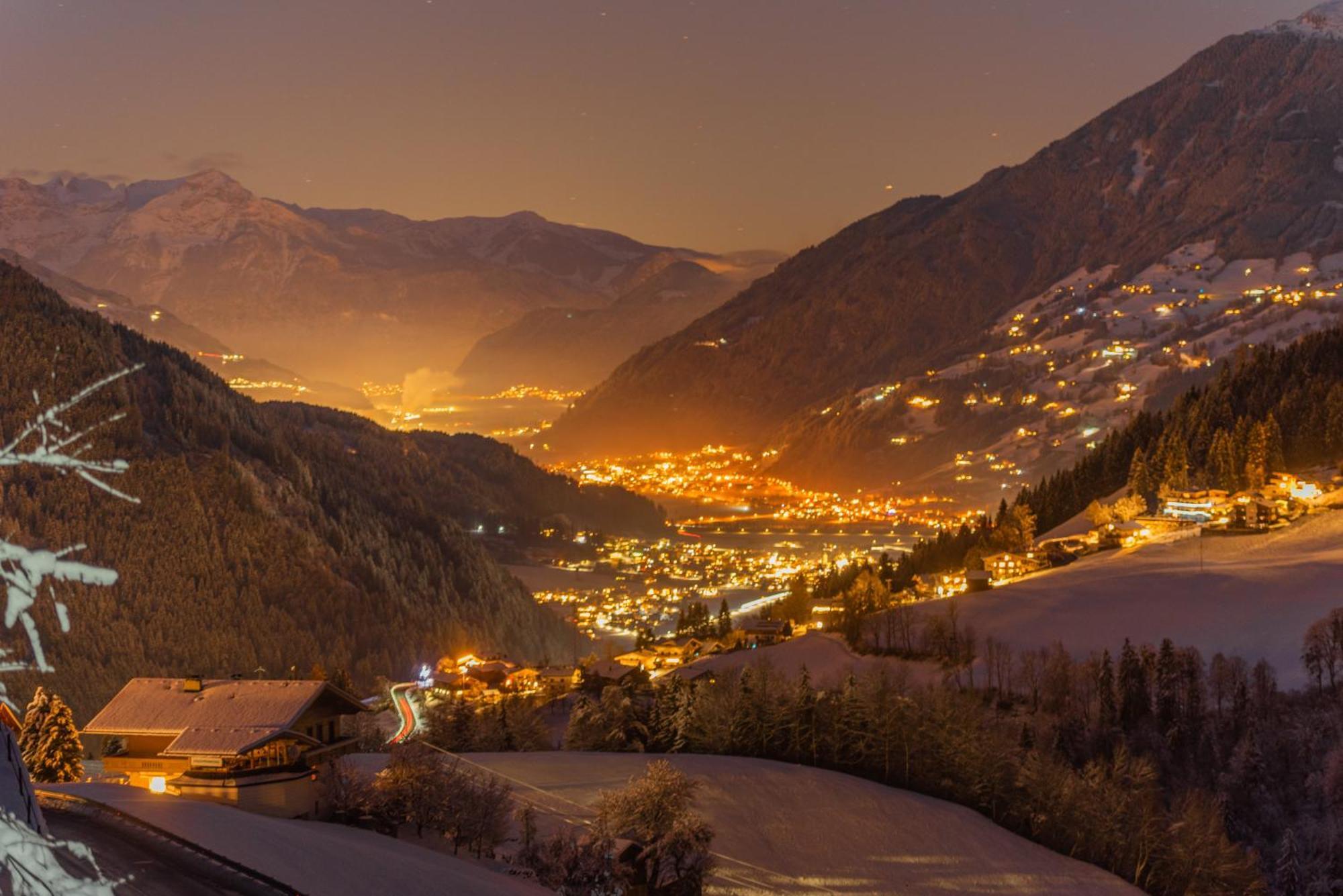 Ferienwohnung Ausblick Zillertal Hainzenberg Exterior foto