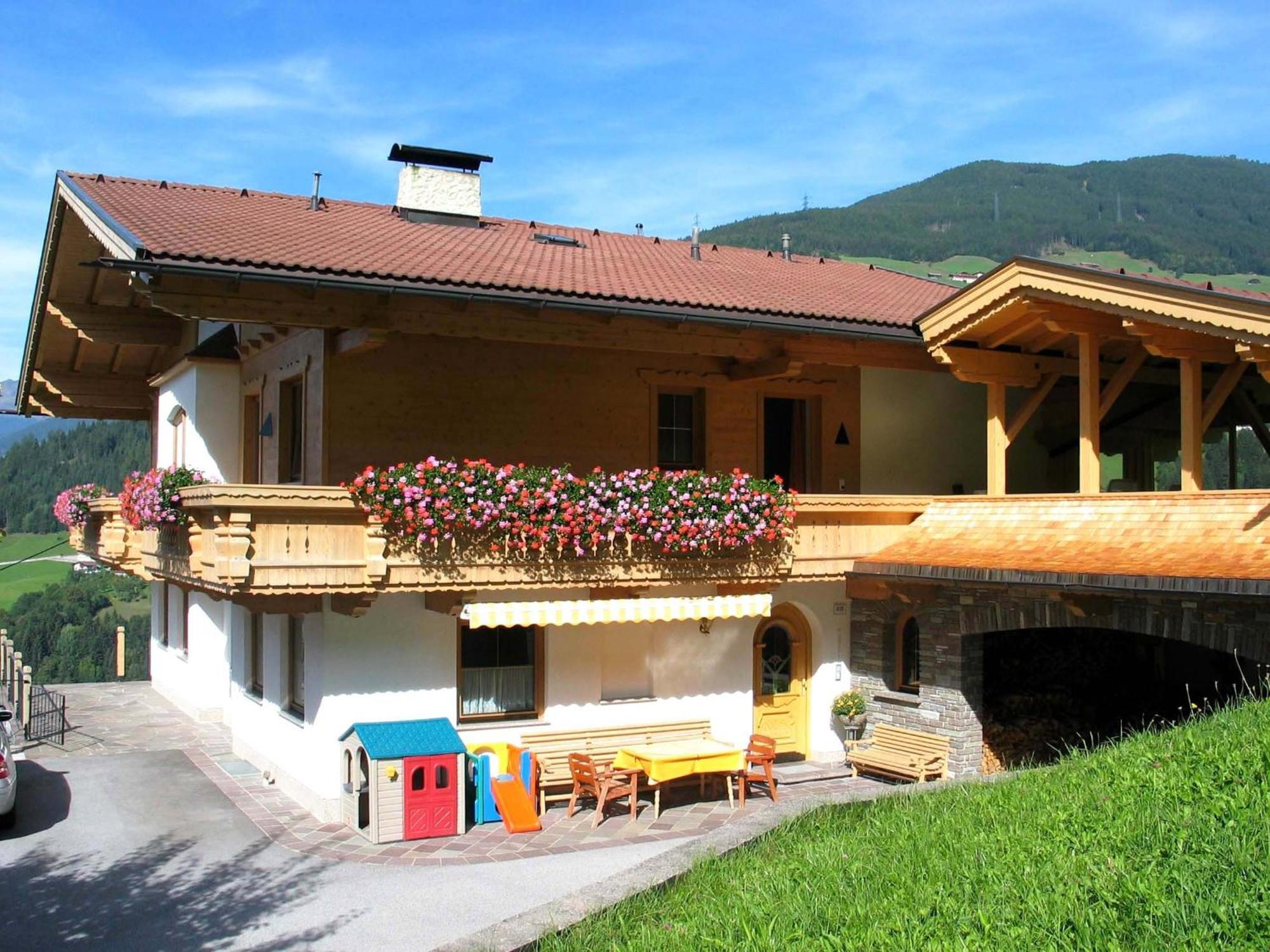 Ferienwohnung Ausblick Zillertal Hainzenberg Exterior foto